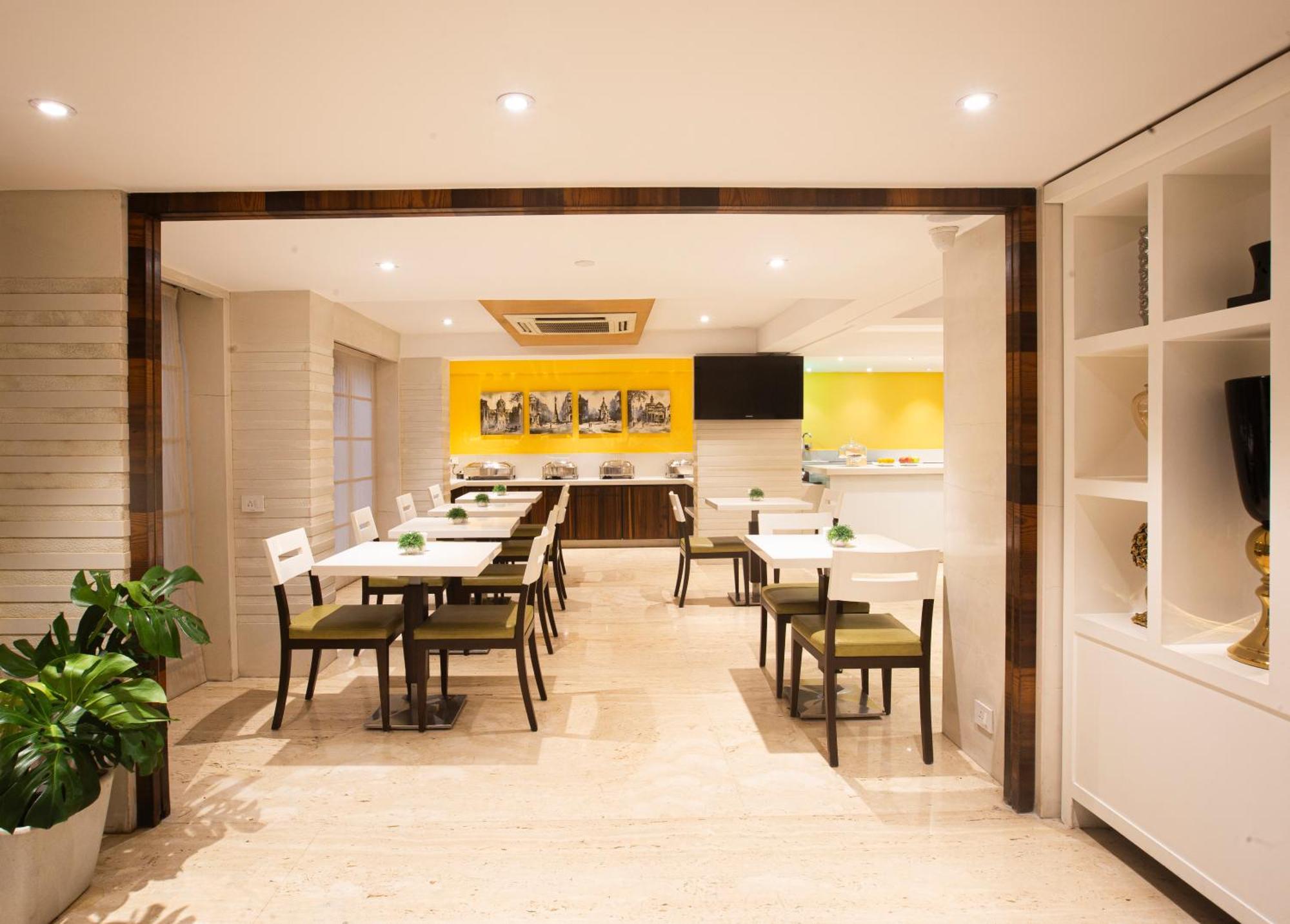 Hotel Bawa Continental — Foto’s 1